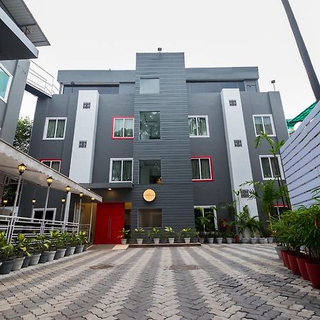 Oyo Townhouse 11 Esplanade Hotel Kolkata Luaran gambar