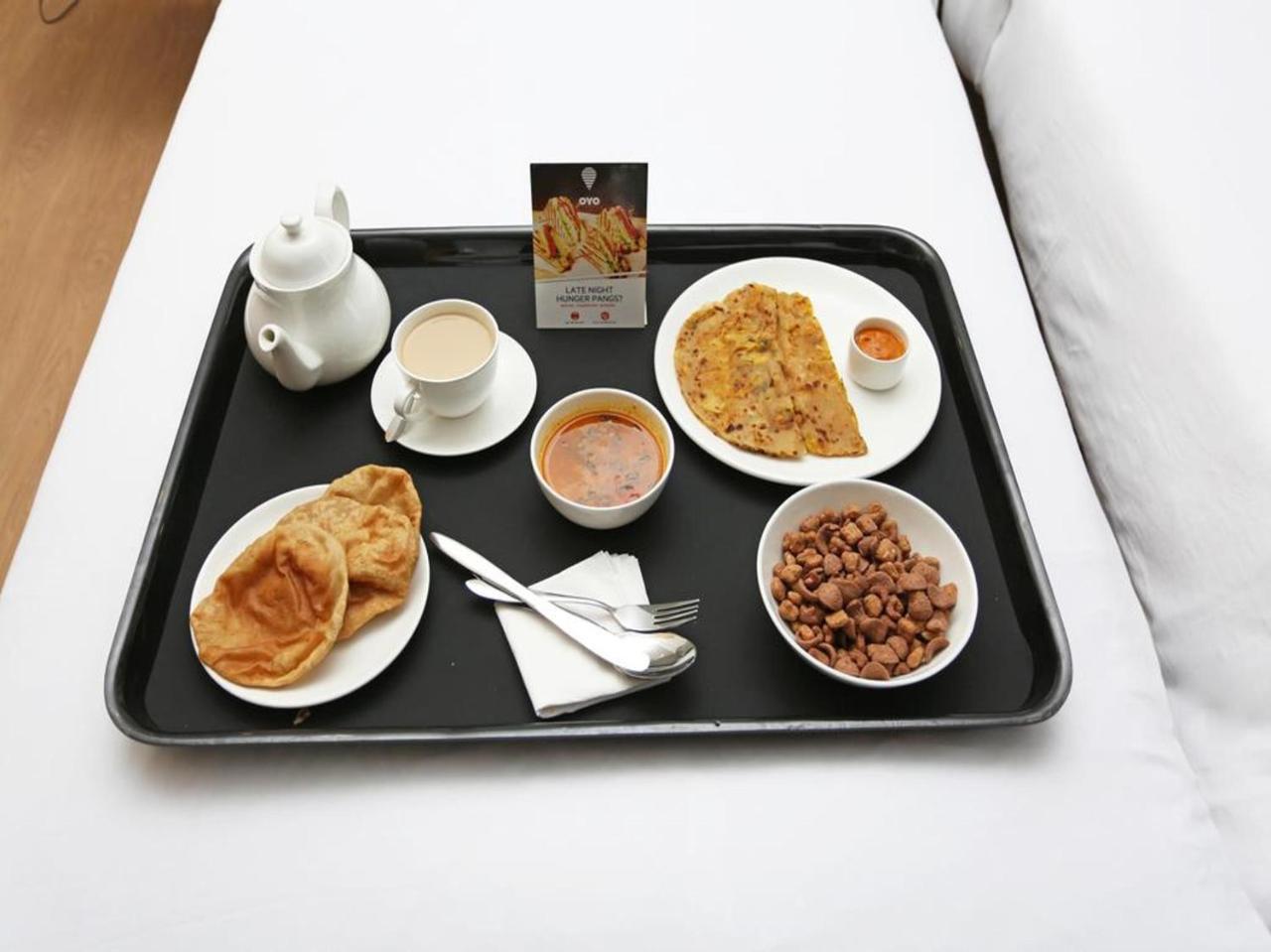 Oyo Townhouse 11 Esplanade Hotel Kolkata Luaran gambar