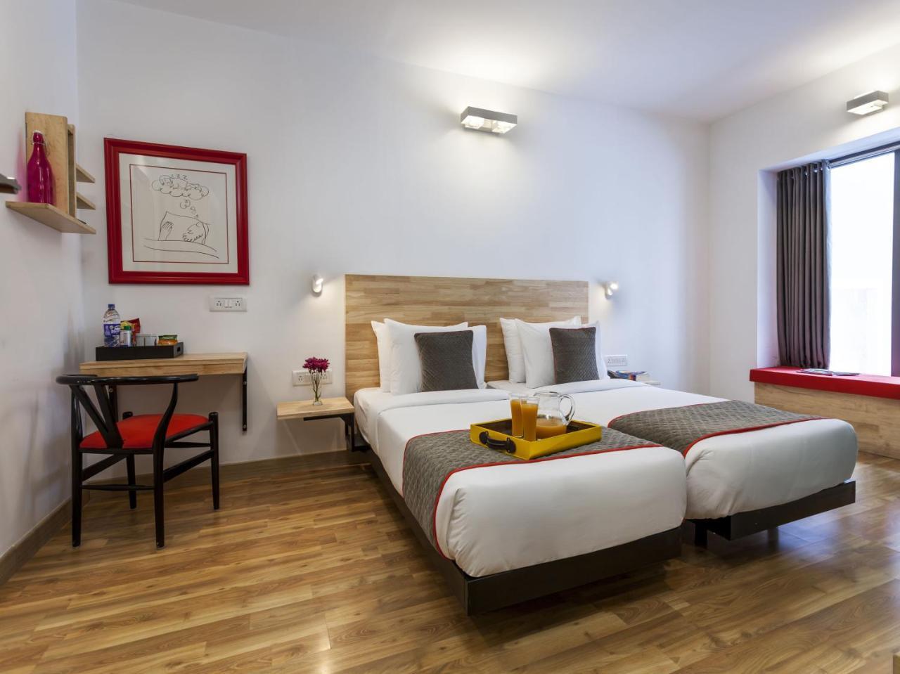 Oyo Townhouse 11 Esplanade Hotel Kolkata Luaran gambar