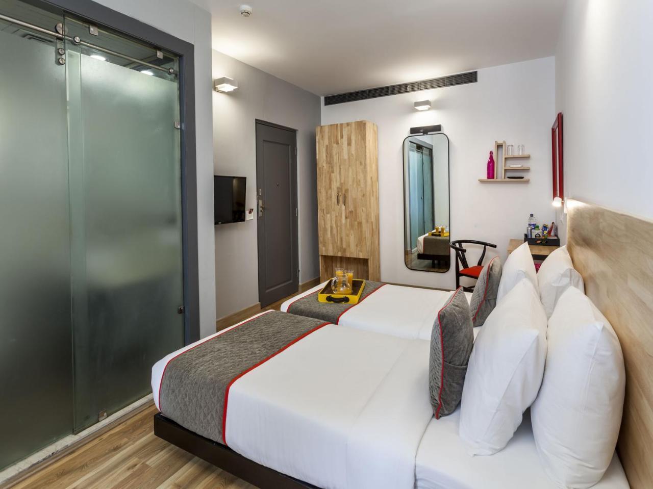 Oyo Townhouse 11 Esplanade Hotel Kolkata Luaran gambar
