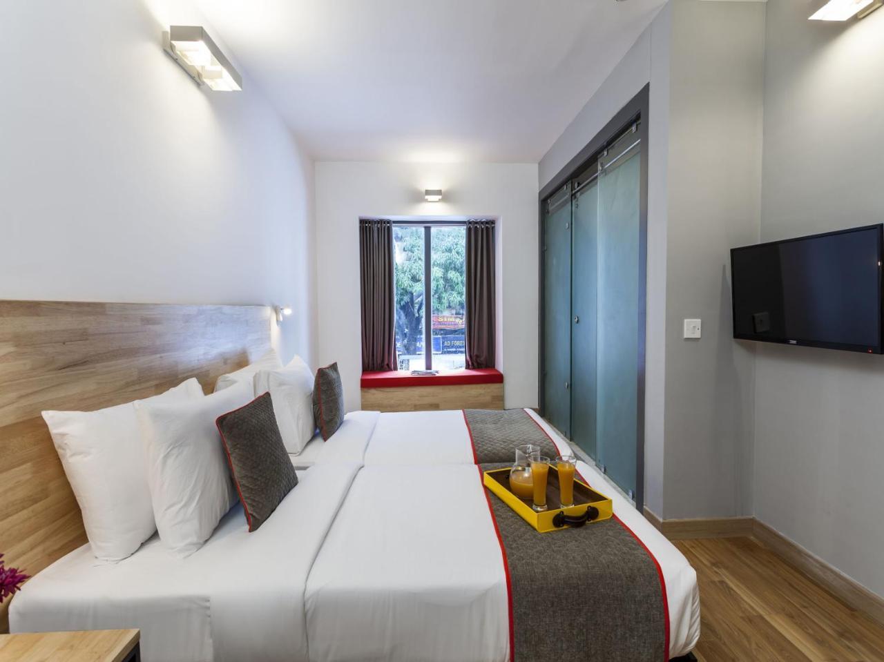 Oyo Townhouse 11 Esplanade Hotel Kolkata Luaran gambar